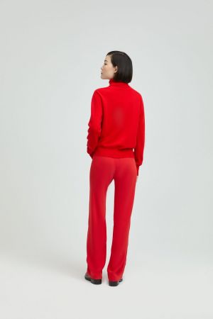 61199 0510 SCARLET RE