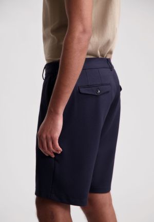  649 Dk. Navy
