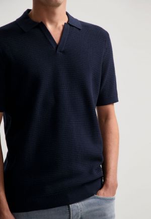  649 Dk. Navy