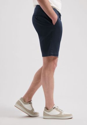 649 Dk. Navy