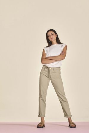 Bobby 637 Light Olive