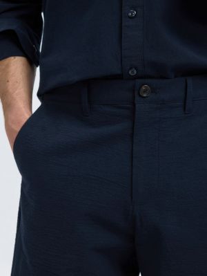 16092367 4384178 Blue Sk