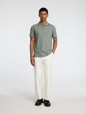 16095852 4637775 Green I