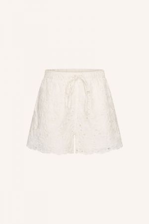 isa 010 off white