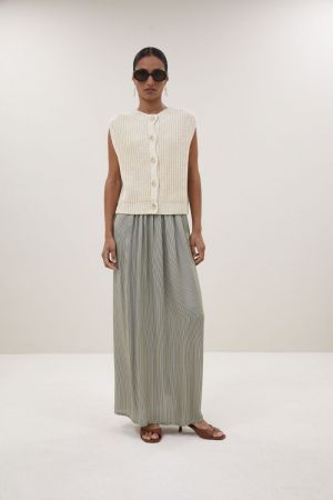nori 232 almond