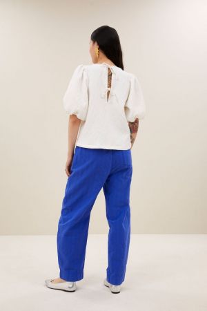 jet 010 off white