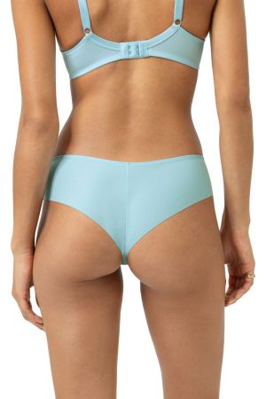1320010 1749 breezy blu