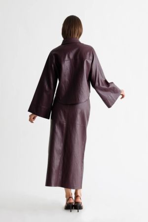  590 AUBERGINE