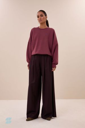 malyn logo 1339 burgundy c
