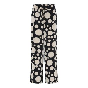 Beate 4 99 Black