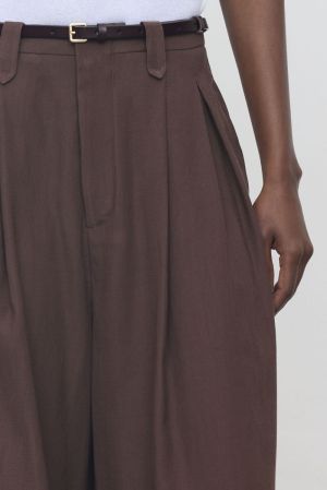 EFW260191 038 MARRONE