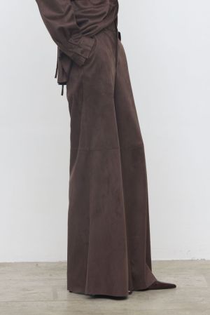 EFW260135 094 MORO